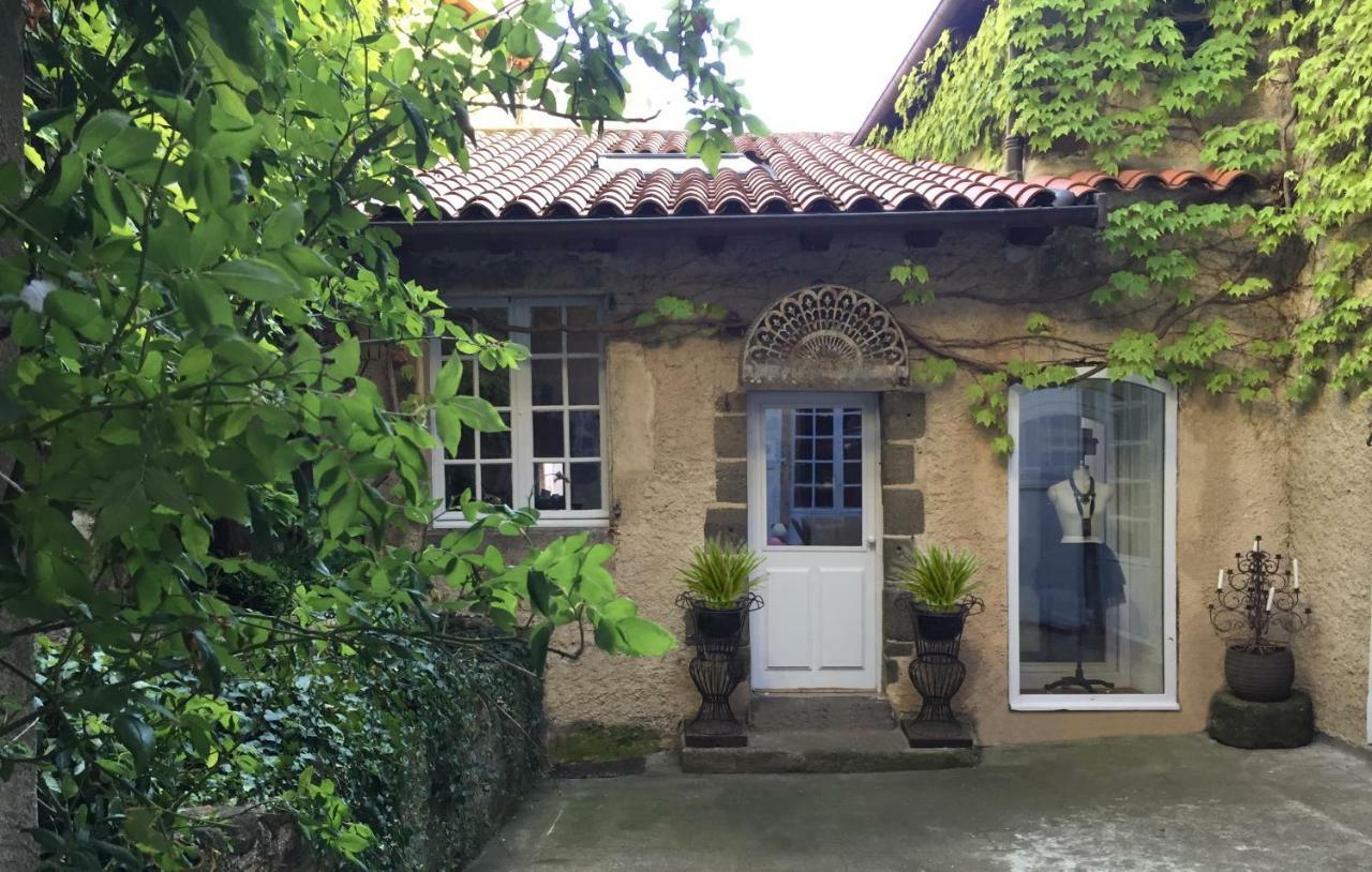 La Demeure Du Lac De Fugeres Le Puy-en-Velay Bagian luar foto
